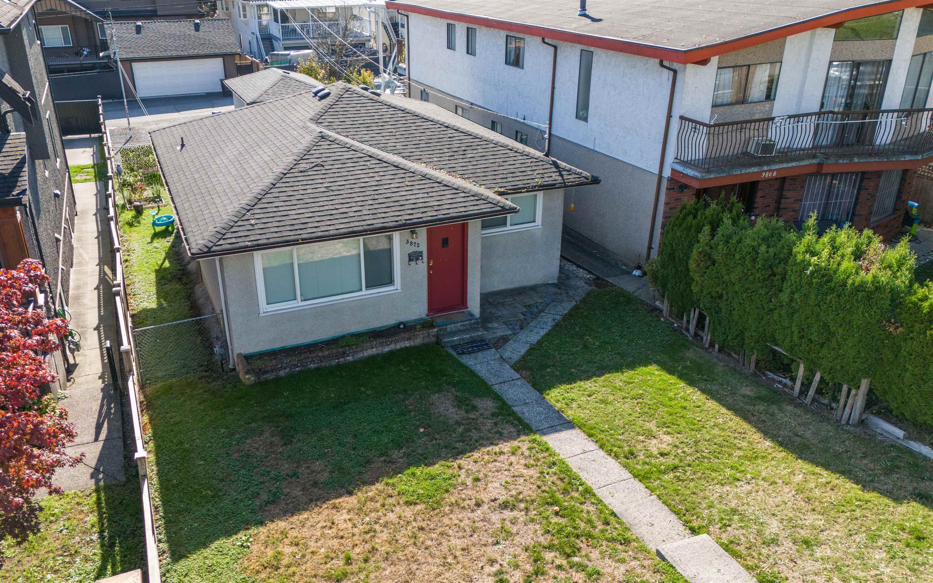 New property listed in 3872 SPRUCE ST in Burnaby Burnaby Hospital, Burnaby South